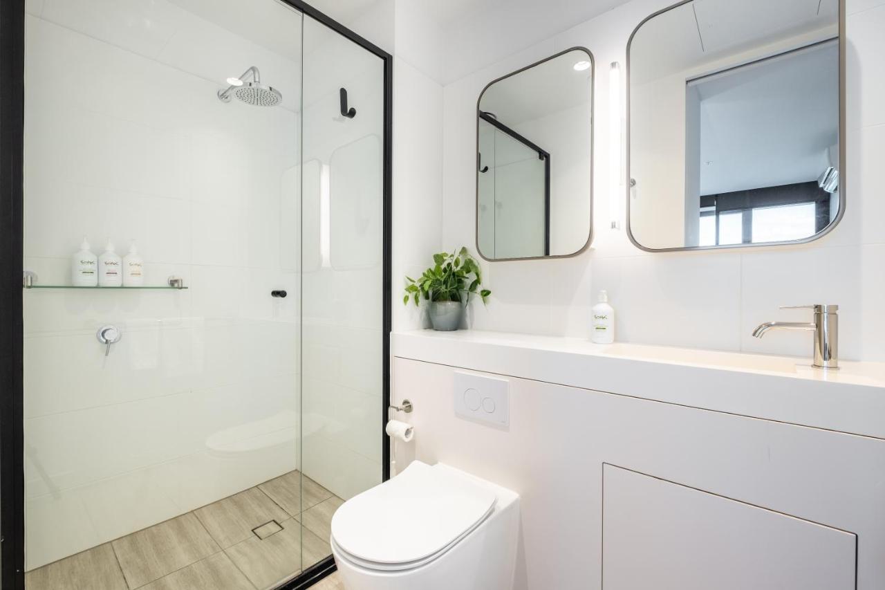 Mega Style Apartments Victoria One Melbourne City Exterior foto