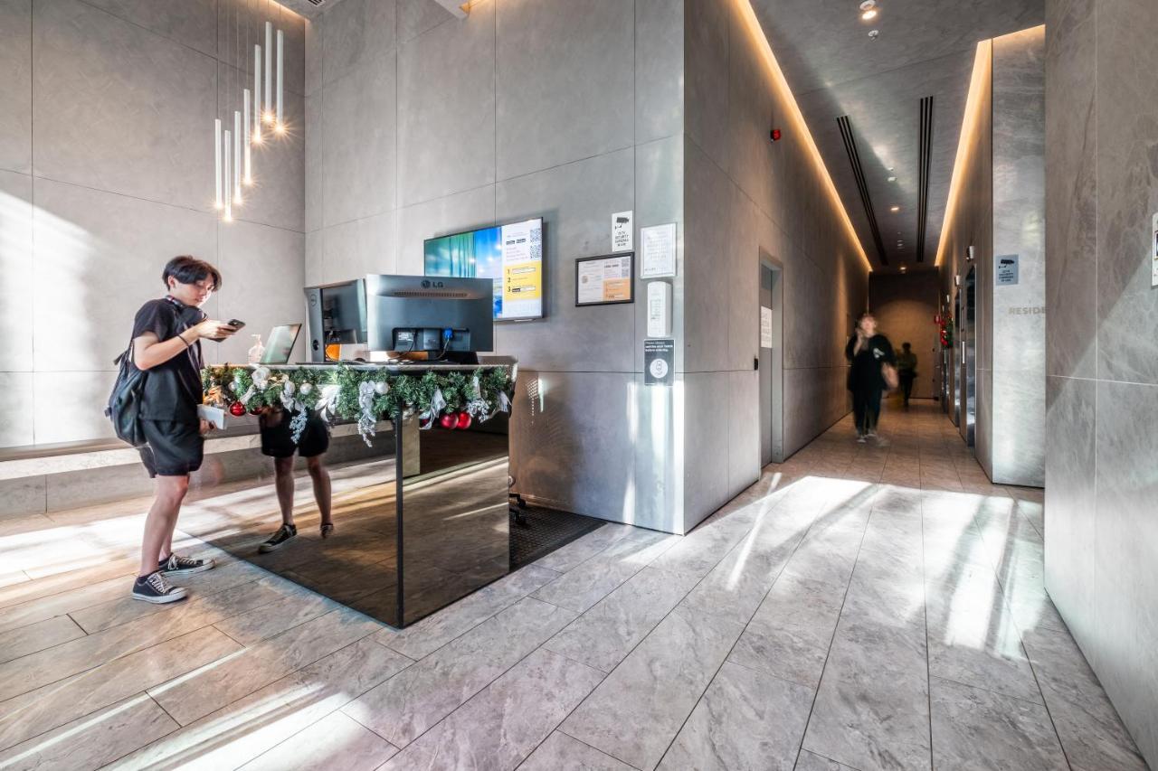 Mega Style Apartments Victoria One Melbourne City Exterior foto