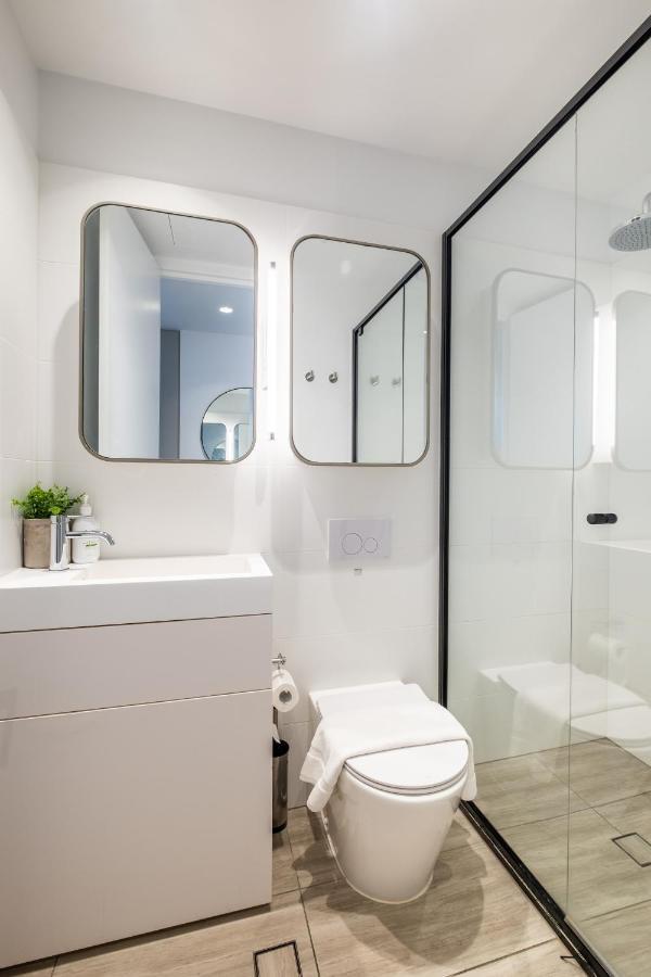 Mega Style Apartments Victoria One Melbourne City Exterior foto