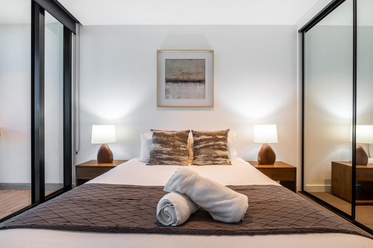 Mega Style Apartments Victoria One Melbourne City Exterior foto