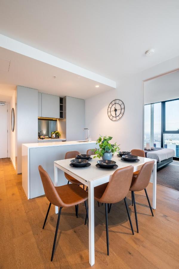 Mega Style Apartments Victoria One Melbourne City Exterior foto